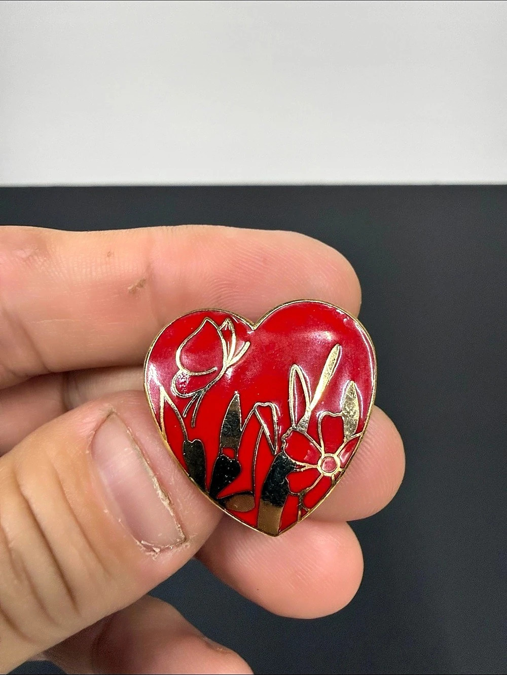 Red Enamel Heart Brooch with Gold Tone Floral Design – Vintage Style Flower Pin